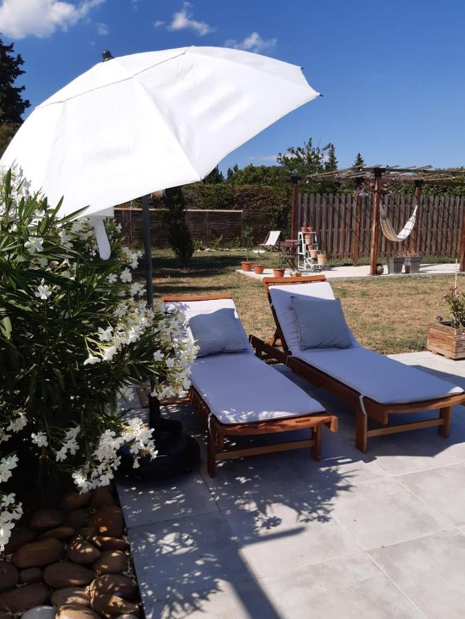 Lamathye Aramon Exterior foto
