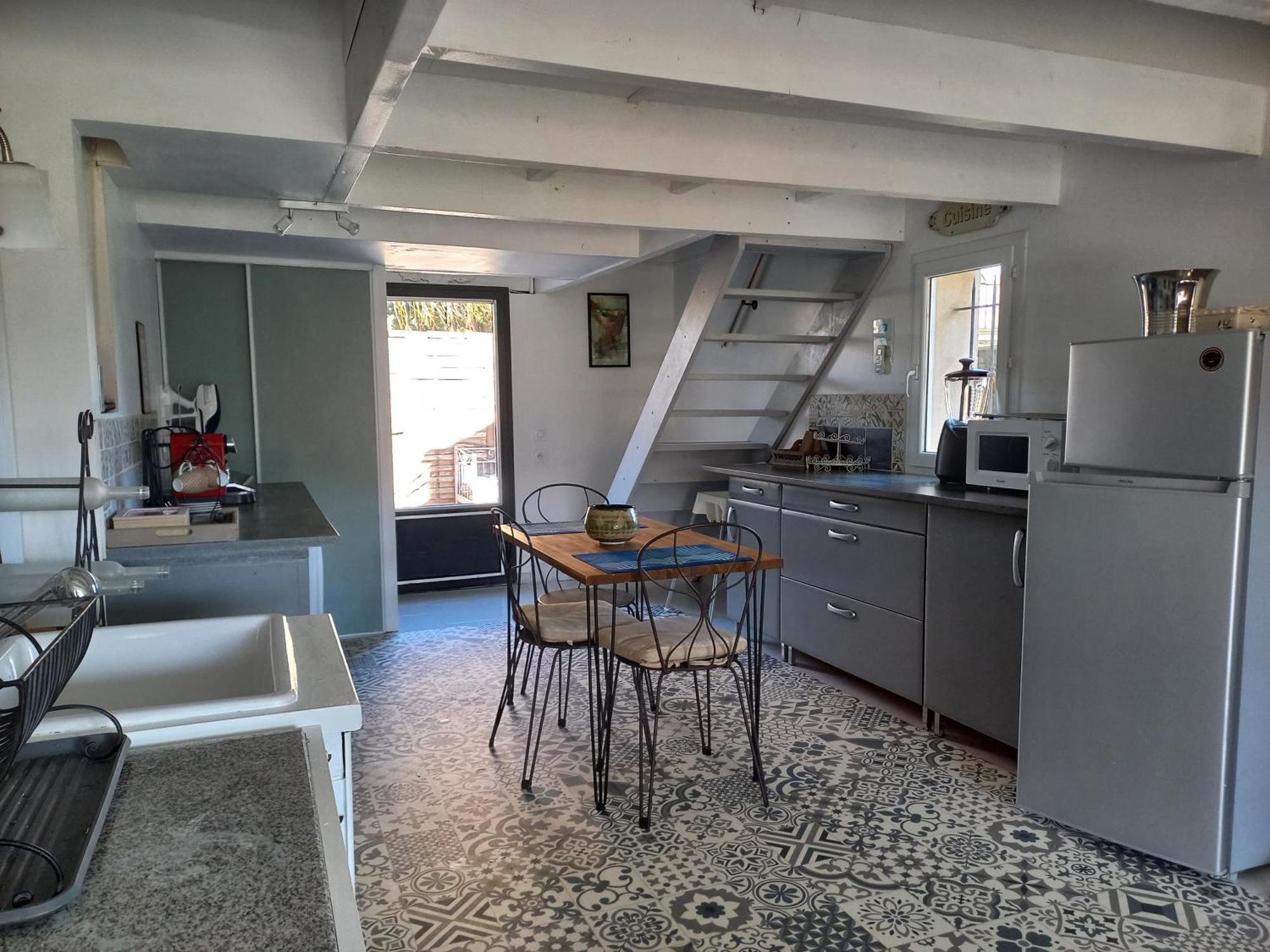 Lamathye Aramon Exterior foto